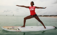 Sup-Yogalehrerein Nathalie Vriesde, Aruba © FM Rohm