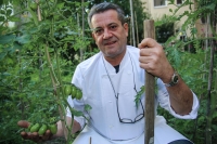 Garten hinter dem Lokal: Giovanni Spartano von der Trattoria Vale un Peccato