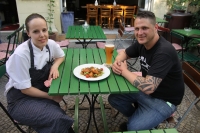 Köchin Ramona Gasser und Wirt Hannes Mitterhofer - Restaurant Zum Mitterhofer